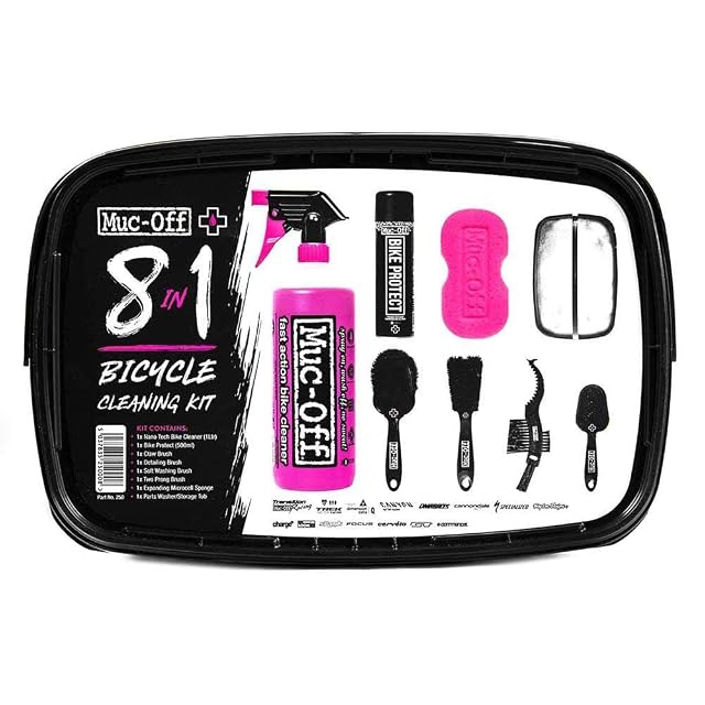 Muc-Off 8-in-1-Reinigungsset mit Eimer, Bürsten und Flaschen